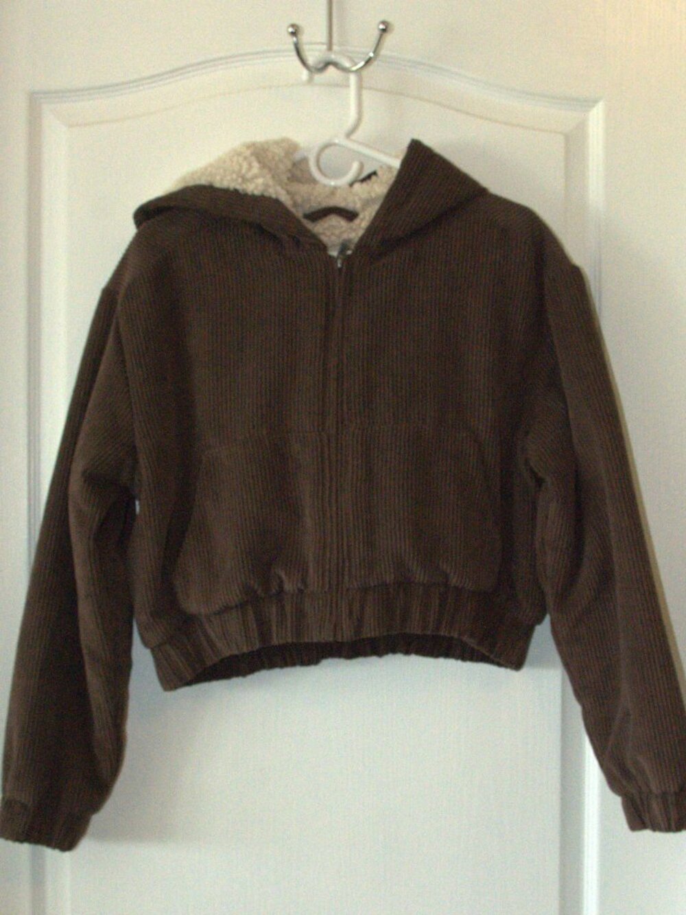 Hollister California Cropped Corduroy Hooded Jacket with a zip front size Medium
